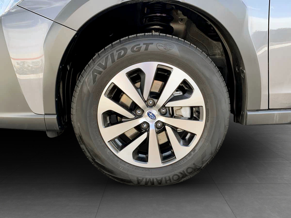 Used 2025 Subaru Outback Premium AWD/4WD image 11