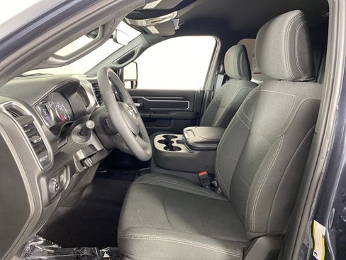 Used 2025 RAM 2500 Big Horn AWD/4WD image 15