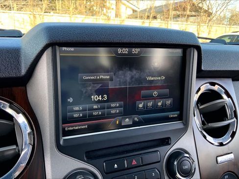 Used 2016 Ford F250 Lariat w/ Chrome Package image 31