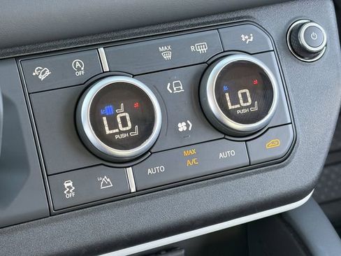 Used 2024 Land Rover Defender 110 S AWD/4WD image 17