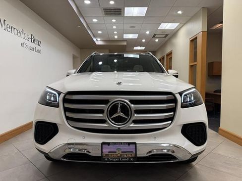 Certified 2025 Mercedes-Benz GLS 450 4MATIC image 2