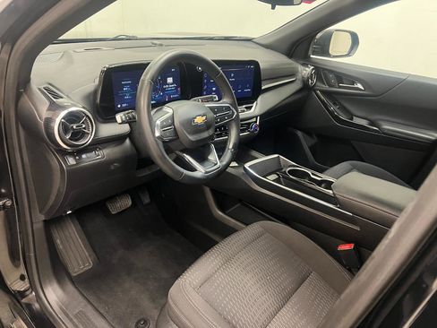 Used 2025 Chevrolet Equinox LT image 25