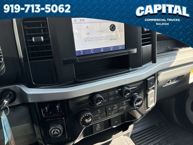 New 2026 Ford F250 XL w/ XL Chrome Package RWD image 28