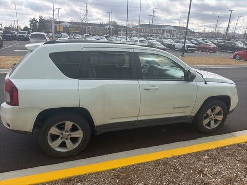 Used 2014 Jeep Compass Sport image 12