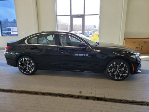 New 2026 BMW 330i xDrive Sedan w/ Convenience Package image 8