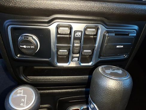 Used 2024 Jeep Wrangler Sport S image 24