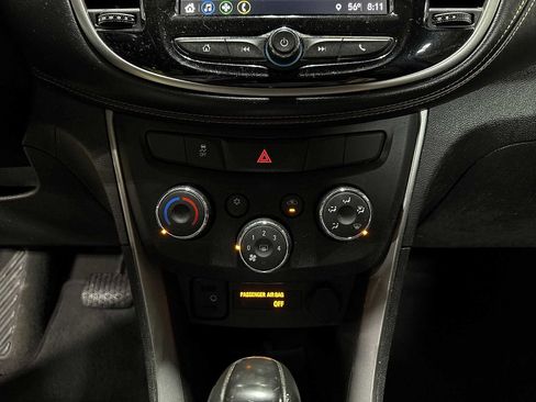 Used 2019 Chevrolet Trax LS FWD image 21