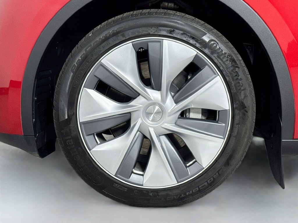Used 2023 Tesla Model Y Long Range AWD/4WD image 11