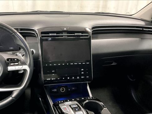 Used 2024 Hyundai Tucson Limited image 18