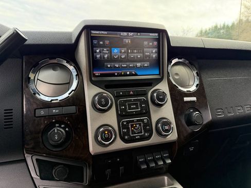 Used 2014 Ford F250 Platinum w/ FX4 Off-Road Package image 17