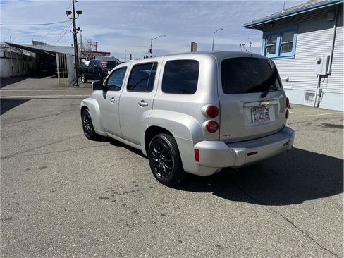 Used 2008 Chevrolet HHR LT image 5