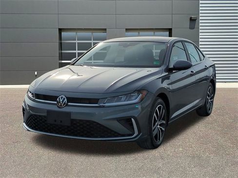 New 2026 Volkswagen Jetta SE image 3