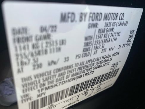 Used 2022 Ford Explorer XLT image 38