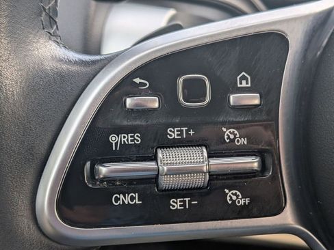 Used 2022 Mercedes-Benz GLB 250 4MATIC w/ Premium Package Lite image 20