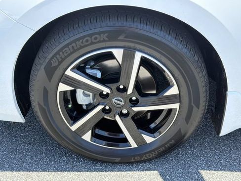 Certified 2025 Nissan Sentra SV w/ All-Weather Package FWD image 13