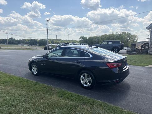Used 2023 Chevrolet Malibu LS FWD image 22
