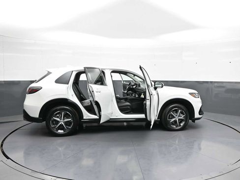 Used 2023 Honda HR-V EX-L image 39
