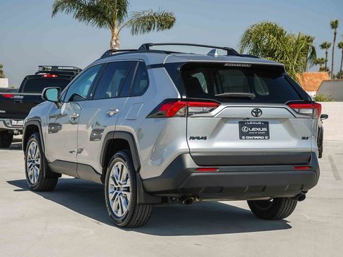 Used 2024 Toyota RAV4 XLE Premium FWD image 5