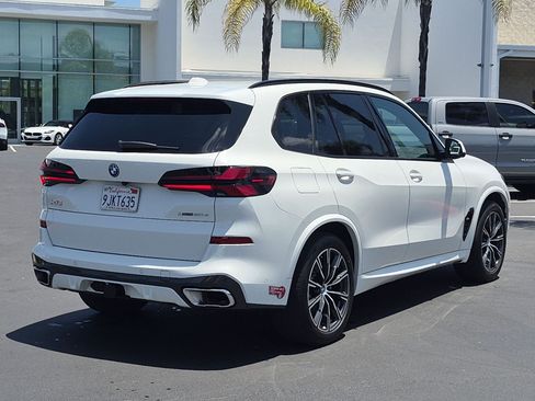 Used 2024 BMW X5 xDrive50e AWD/4WD image 10
