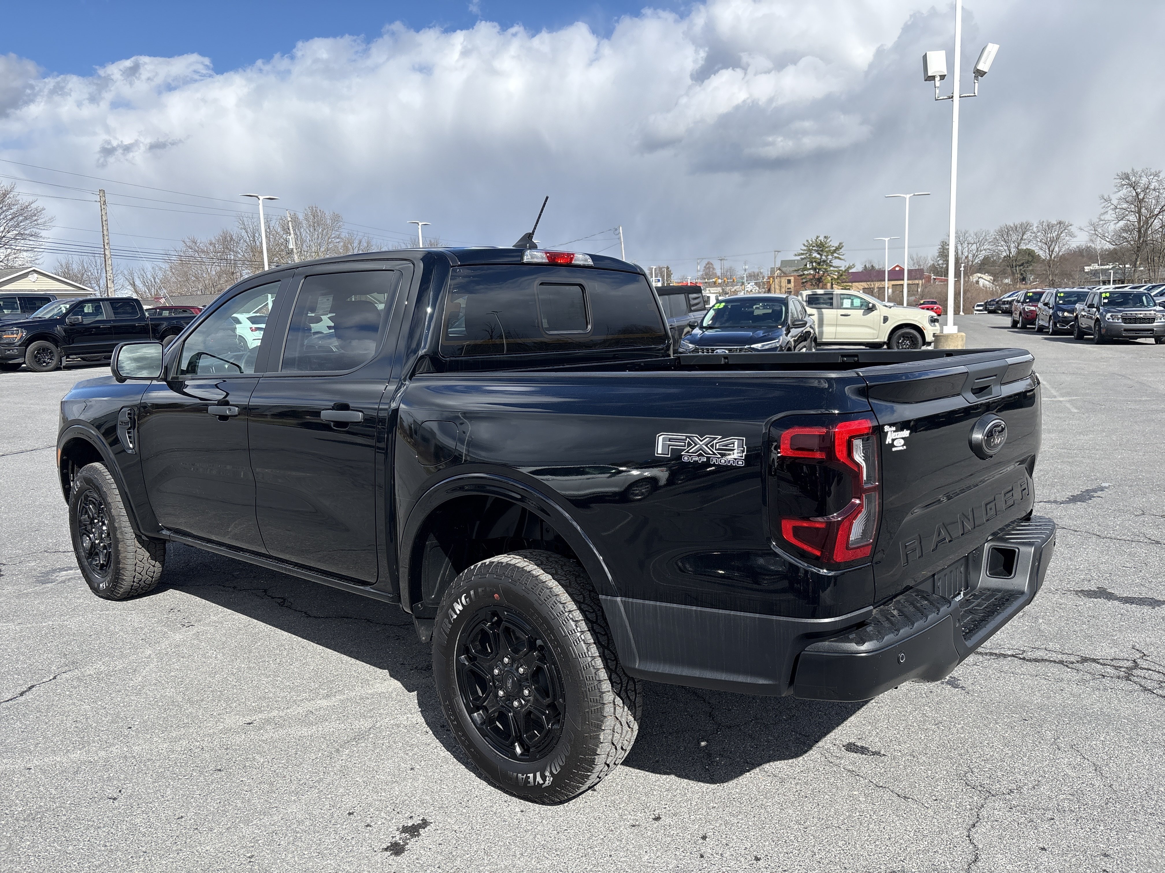 New 2026 Ford Ranger XLT w/ Equipment Group 301A High AWD/4WD image 9