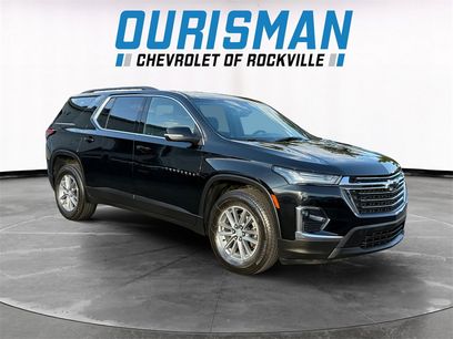 Used 2023 Chevrolet Traverse LT