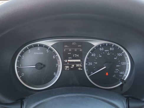 New 2025 Nissan Kicks Play S image 17