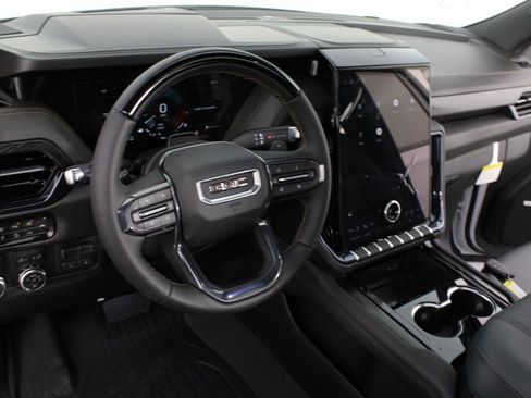 New 2026 GMC Yukon XL AT4 w/ AT4 Premium Plus Package AWD/4WD image 11