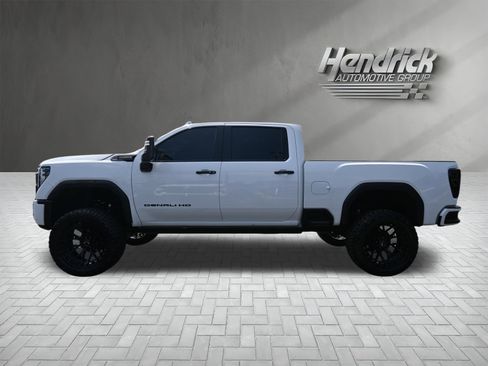 Used 2025 GMC Sierra 2500 Denali Ultimate AWD/4WD image 7