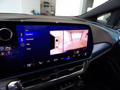 Used 2024 Chevrolet Equinox EV LT w/ LPO, Trailering Package image 14