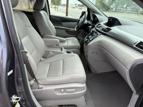 Used 2016 Honda Odyssey Touring image 21