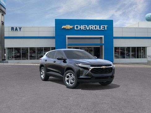 New 2026 Chevrolet Trax LS image 1
