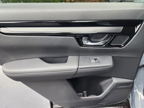 Used 2025 Honda CR-V EX-L image 15