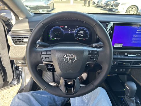 Used 2026 Toyota Camry XLE image 17