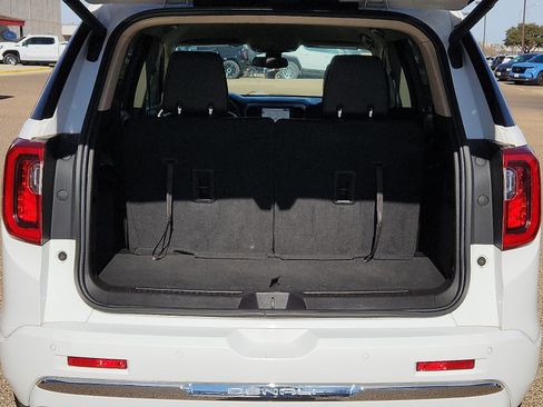 Used 2023 GMC Acadia Denali image 9