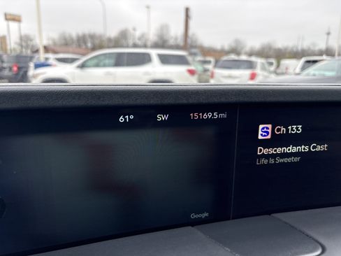 Used 2024 Lincoln Nautilus Premier image 16