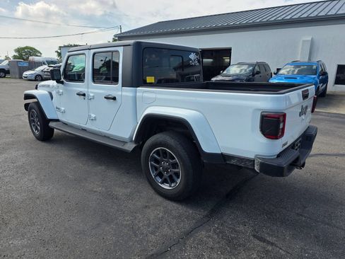 Used 2020 Jeep Gladiator Overland AWD/4WD image 5