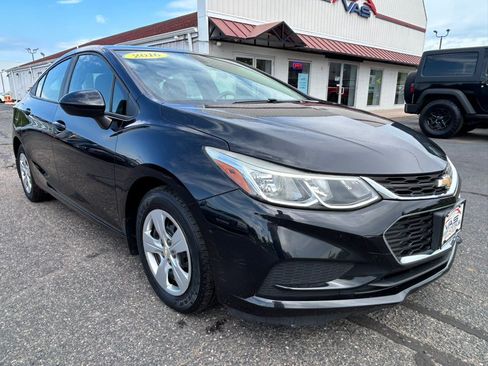 Used 2016 Chevrolet Cruze LS FWD image 3