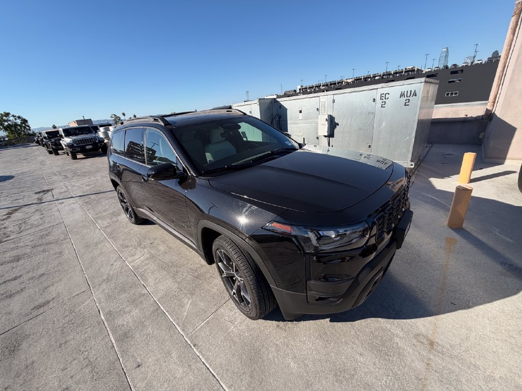 Used 2026 Jeep Cherokee Overland AWD/4WD image 3