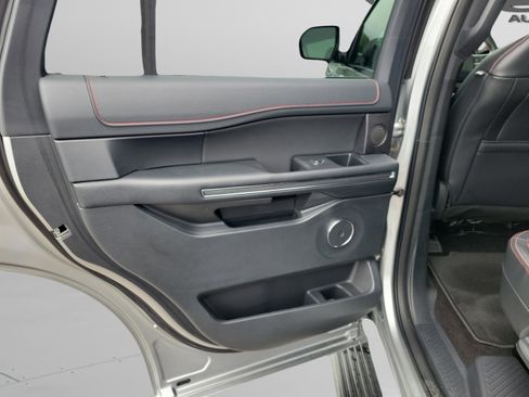 Used 2022 Ford Expedition Limited RWD image 13