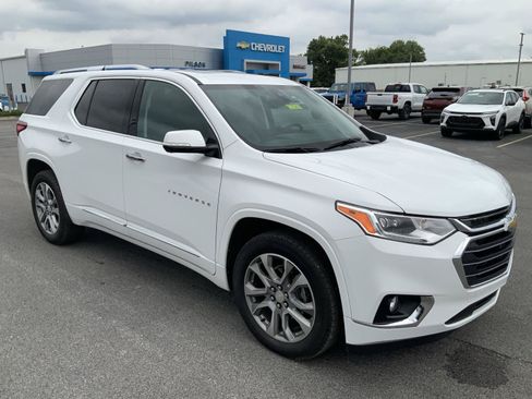 Used 2020 Chevrolet Traverse Premier AWD/4WD image 2