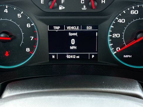 Used 2025 Chevrolet Malibu RS FWD image 36