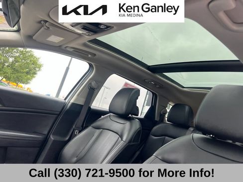 Certified 2026 Kia Sportage EX w/ EX Panorama Roof Package FWD image 40