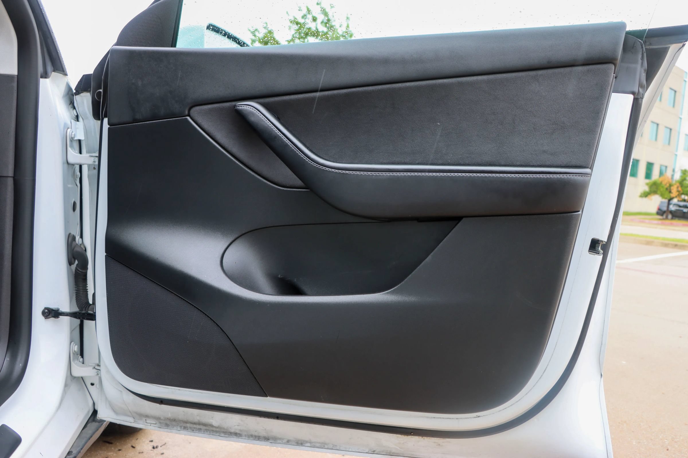 Used 2021 Tesla Model Y 2WD image 9