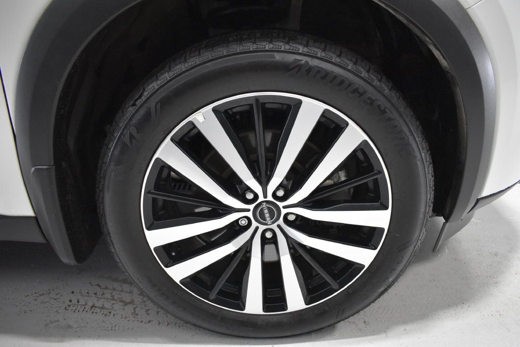 Certified 2024 Nissan Pathfinder Platinum AWD/4WD image 10