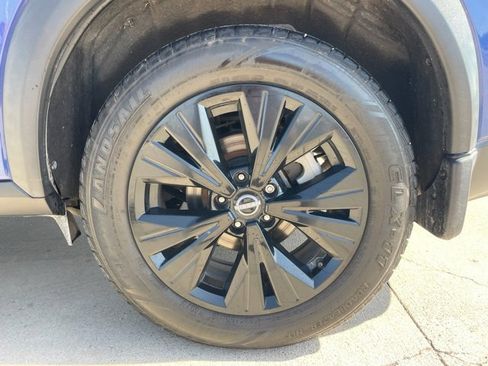 Used 2022 Nissan Rogue SV image 21