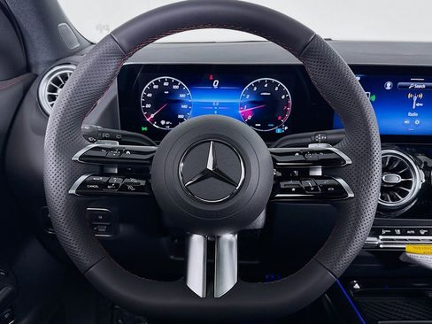 New 2026 Mercedes-Benz GLA 250 image 17
