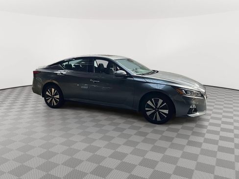 Used 2022 Nissan Altima 2.5 SL AWD/4WD image 2