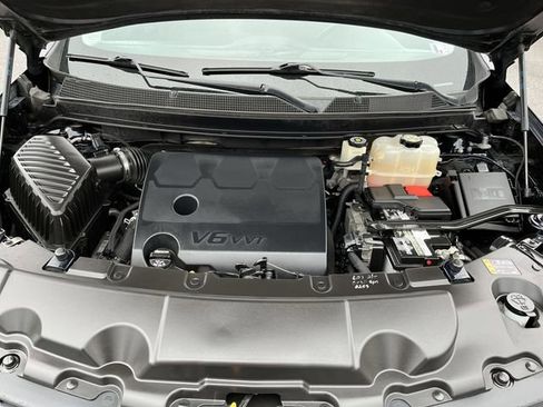 Used 2020 Chevrolet Traverse LT w/ LPO, Floor Liner Package image 19