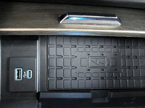 Used 2023 Ford Expedition Limited RWD image 34
