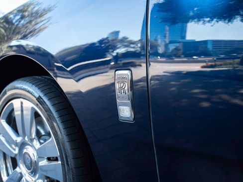 Certified 2022 Rolls-Royce Cullinan image 12